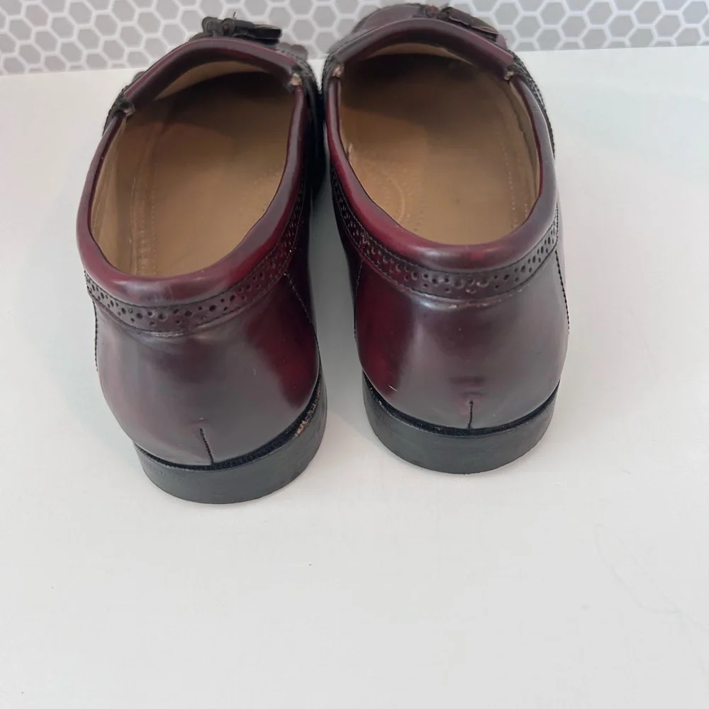GH Bass & Co Weejuns Niles Men 9 1/2D Leather Tassel Burgundy Loafer Dress Shoe
